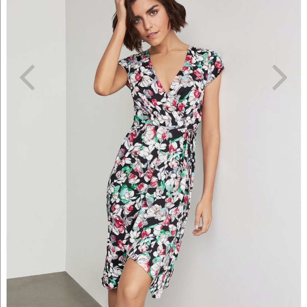 Bcbg NWT floral surplice dress size small